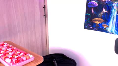 Scarlet online show from 11.06.25