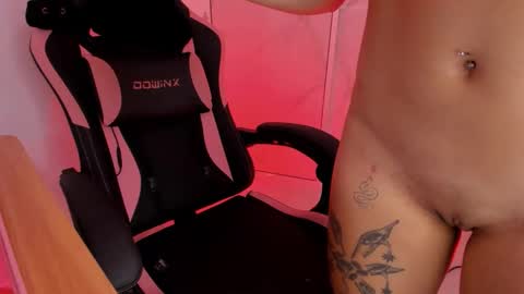 Scarlet online show from 04.18.26