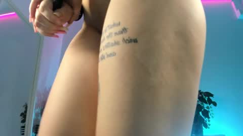 Snapshot of scarletflameee chatting on 05.12.26 Amira online show from 05.12.26