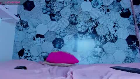 Snapshot of scarleth_blonde chatting on 02.08.25 SCARLETH online show from 02.08.25