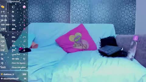 Snapshot of scarleth_blonde chatting on 02.09.25 SCARLETH online show from 02.09.25