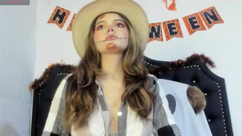 Snapshot of scarleth_owens1 chatting on 10.26.25 online show from 10.26.25