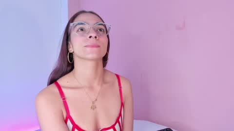 I am  Scarleth  Check mi profile online show from 01.19.25