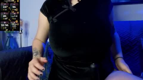 Snapshot of scarleth_shadow chatting on 09.10.25 SCARLETH online show from 09.10.25