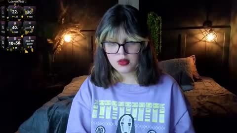 Snapshot of scarleth_shadow chatting on 09.11.25 SCARLETH online show from 09.11.25