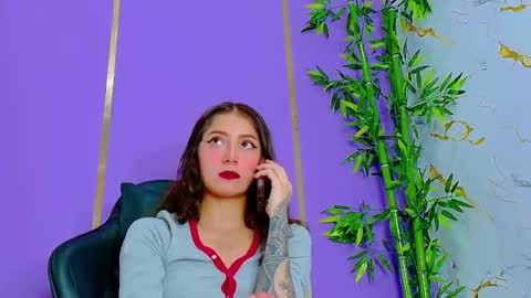 Snapshot of scarletjonesx chatting on 10.03.25 Denis online show from 10.03.25