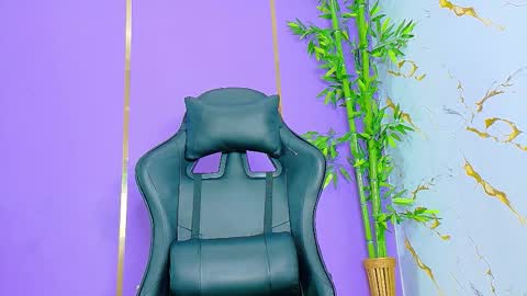 Snapshot of scarletjonesx chatting on 10.07.25 Denis online show from 10.07.25