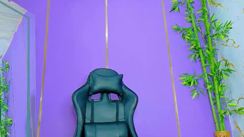 Snapshot of scarletjonesx chatting on 10.09.25 Denis online show from 10.09.25