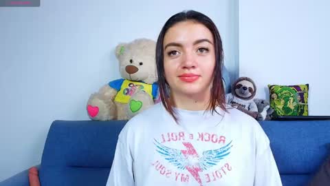 Scarlet online show from 04.17.26