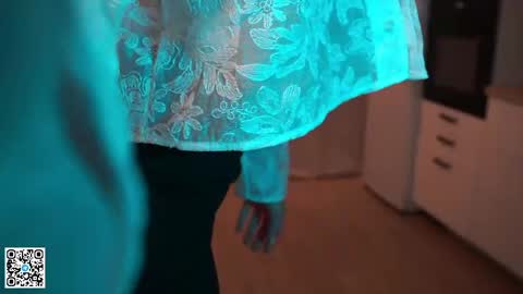 Scarlet online show from 04.19.26