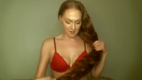 Scarlet Satine online show from 12.28.24