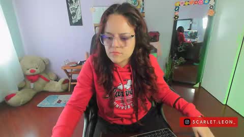 Snapshot of scarlett77_ chatting on 02.19.25 Scarletland welcome online show from 02.19.25