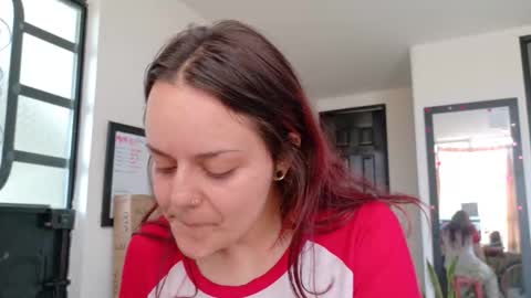 Snapshot of scarlett77_ chatting on 05.07.26 Scarletland welcome online show from 05.07.26