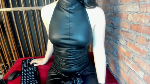 SCARLETT FOX  online show from 12.30.24