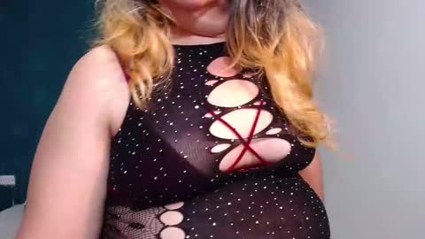 Scarlett  online show from 11.16.25