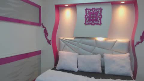 Snapshot of scarlett_hilts chatting on 12.17.24 Scarlet online show from 12.17.24