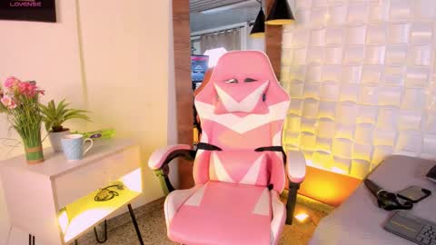 Snapshot of scarlett_kiiss chatting on 02.04.26 scarlett_kiiss online show from 02.04.26