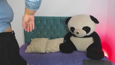 SweetScarlett online show from 10.02.25