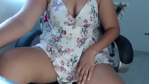 Snapshot of scarlett_liz chatting on 02.18.25 Scarlett online show from 02.18.25