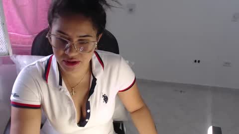 Snapshot of scarlett_liz chatting on 03.03.25 Scarlett online show from 03.03.25