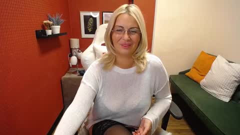 Snapshot of scarlett_mai chatting on 01.06.25 Scarlett online show from 01.06.25