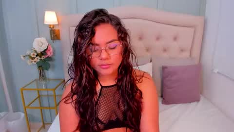 Scarlett  online show from 09.24.25