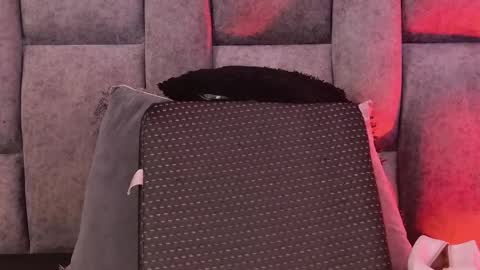 Scarlet  online show from 04.24.26