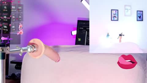 Snapshot of scarlett_smile_89 chatting on 02.15.25 lorena online show from 02.15.25