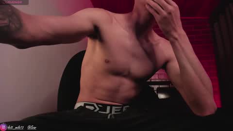 Snapshot of scarlett_v3la chatting on 10.21.25 Scarlett online show from 10.21.25