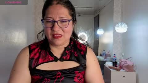 Snapshot of scarlett_widow chatting on 06.03.26 scarlett_widow online show from 06.03.26