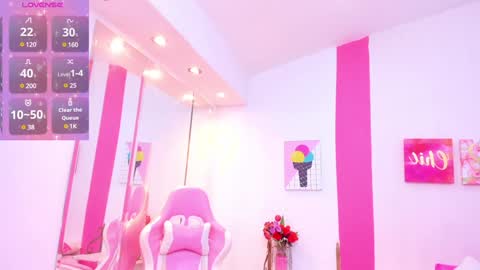 Snapshot of scarlette_15 chatting on 12.20.24 Scarlette online show from 12.20.24