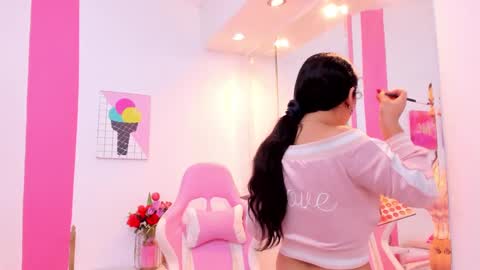 Snapshot of scarlette_15 chatting on 12.30.24 Scarlette online show from 12.30.24