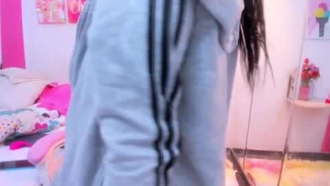 Snapshot of scarlette_15 chatting on 01.29.25 Scarlette online show from 01.29.25