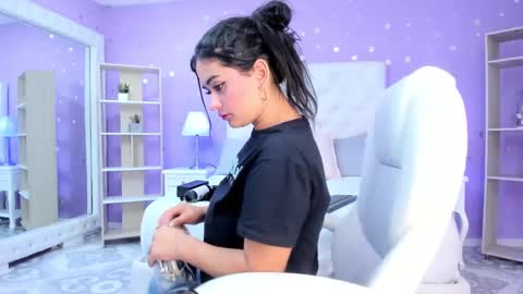 Snapshot of scarlette_15 chatting on 09.18.25 Scarlette online show from 09.18.25