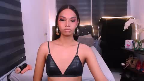 Snapshot of scarlette_sluttish_princess chatting on 02.27.25 scarlette online show from 02.27.25