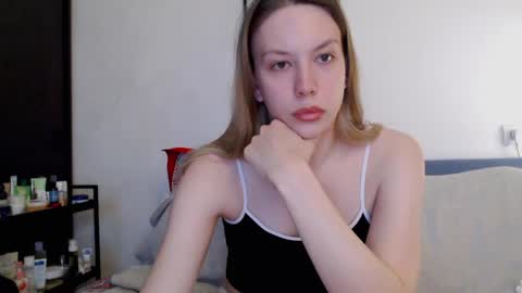 Snapshot of scarlettford chatting on 04.23.26 Scarlett online show from 04.23.26