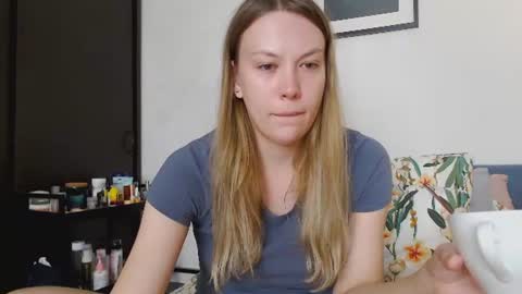 Snapshot of scarlettford chatting on 07.25.26 Scarlett online show from 07.25.26