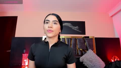 Snapshot of scarlettorres chatting on 09.27.25 scarlettorres online show from 09.27.25