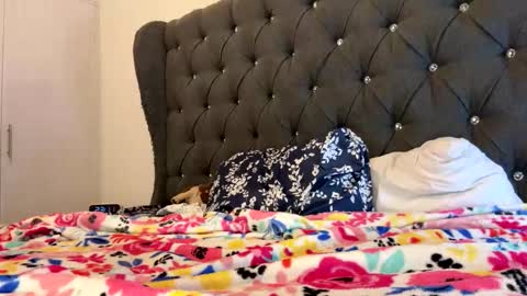 Scarlett online show from 10.04.25