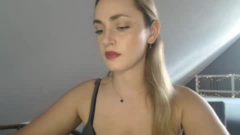Snapshot of scarlettxblonde chatting on 06.03.26 ScarlettxBlonde online show from 06.03.26