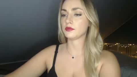 Snapshot of scarlettxblonde chatting on 06.12.26 ScarlettxBlonde online show from 06.12.26