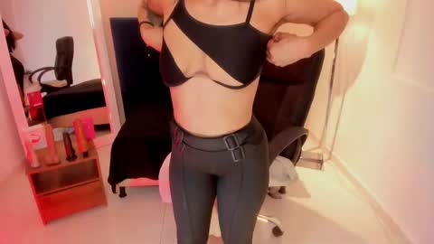 scarlycastelo online show from 10.02.25