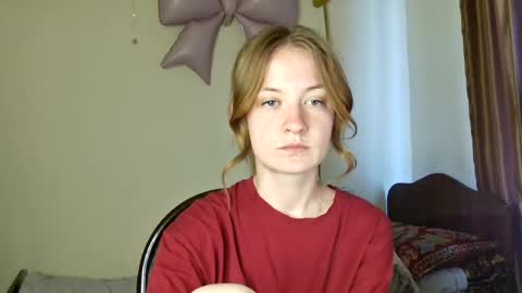 Snapshot of scented_elsa chatting on 06.30.26 Elsa online show from 06.30.26