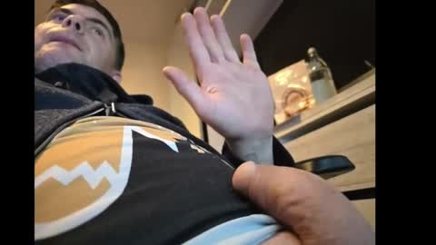 schosch01 online show from 12.16.24