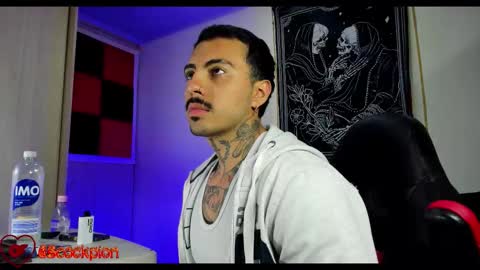 Alejandro help me to reach 200 thumps up online show from 10.21.25