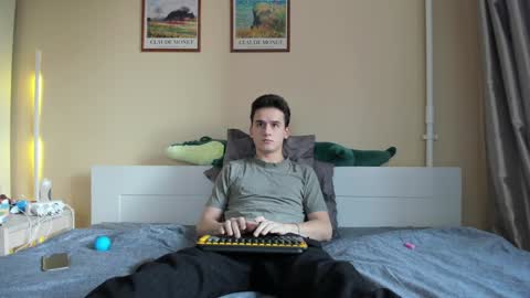 Snapshot of scooby_r chatting on 12.04.24 Thomas brunette and Alex blond online show from 12.04.24