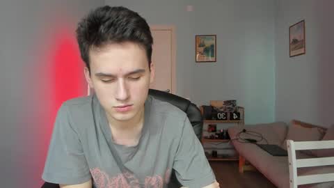 Snapshot of scooby_r chatting on 01.31.25 Thomas brunette and Alex blond online show from 01.31.25