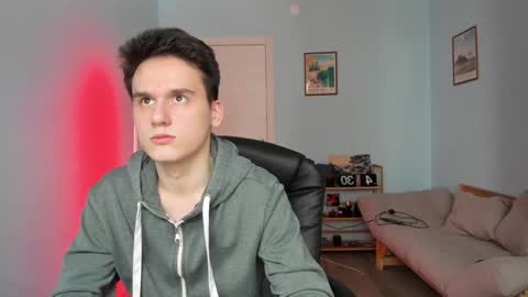 Snapshot of scooby_r chatting on 02.03.25 Thomas brunette and Alex blond online show from 02.03.25