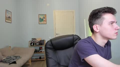 Snapshot of scooby_r chatting on 02.27.25 Thomas brunette and Alex blond online show from 02.27.25