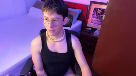 Snapshot of scoobysnack_ chatting on 12.19.25 ScoobySnack online show from 12.19.25